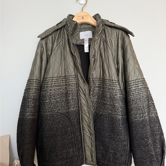 ICB New York Jackets & Blazers - ICB New York women’s Quilted khaki hooded Oversized winter coat/jacket
